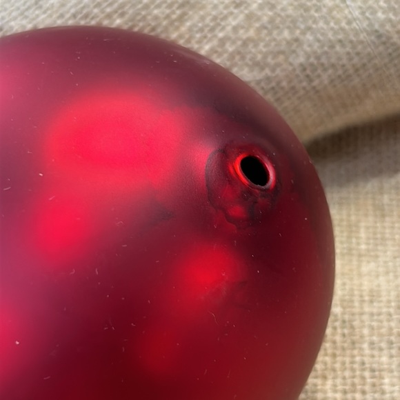 Arty Imports, Inc hand blown red apple Christmas ornament. Excellent condition. - Picture 7 of 8